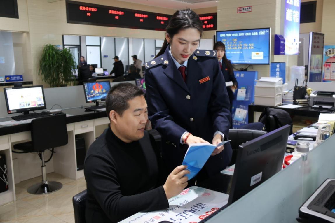 营口税务：开展以法护企 优化营商添动能税法宣传活动_营口税务：开展以法护企 优化营商添动能税法宣传活动_