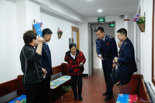 善孝为先爱满重阳_峡山区人社局_