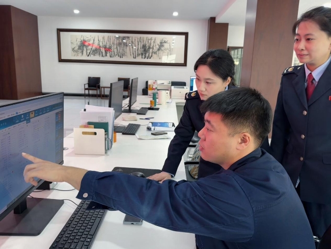 溪湖区局：税企同心 暖流涌动__溪湖区局：税企同心 暖流涌动