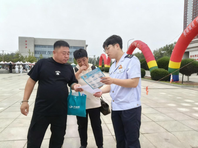 _让法律为青春护航作文_安徽医改的三医联动